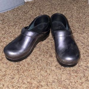 Women’s Dansko shoes